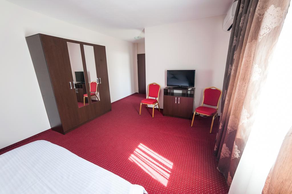 Vatra Romana Bed & Breakfast Racarii de Jos Exterior photo